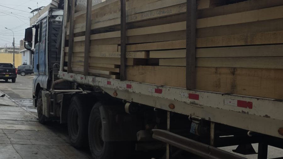 Madera Sapotillo Bloques recibida en almacén